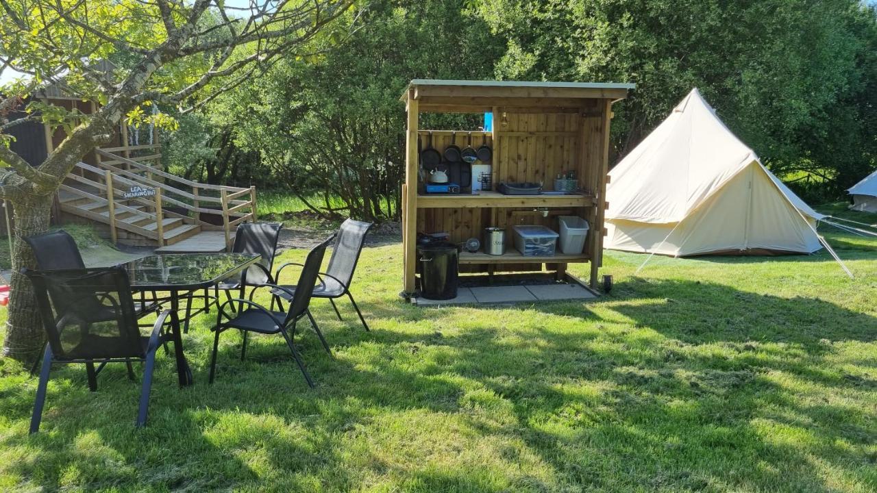 Cross Hands Route 47 Glamping Bell Tents מראה חיצוני תמונה